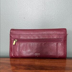 Fossil Women's Rich Burgundy Wallet
